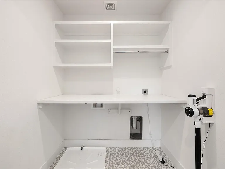 5601 Jackie Robinson St #1 — Photo 30