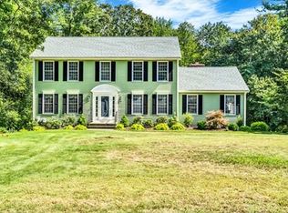 5 Ledgestone Dr, Hopkinton, MA 01748
