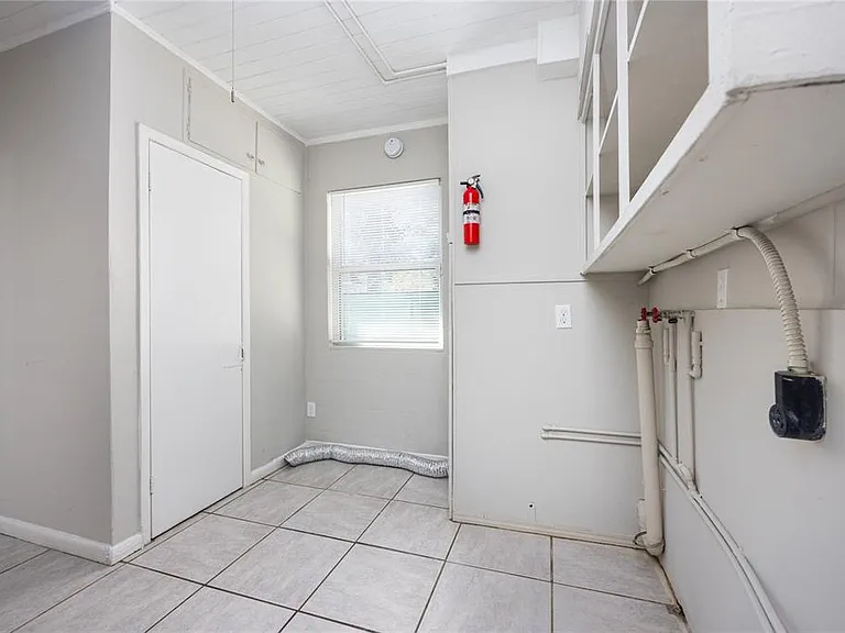 319 NW 16th Ave — Photo 23