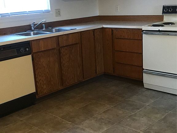 5th image of 2037 35th Ave APT 3