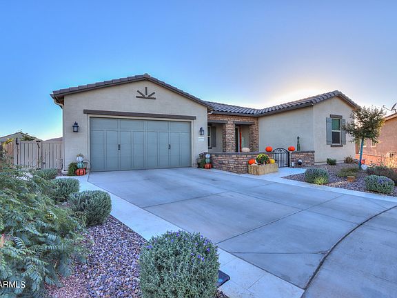 5th image of 42273 W ROSEWOOD Lane