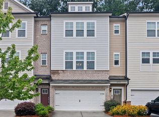 2779 White Oak Ln #20, Decatur, GA 30032