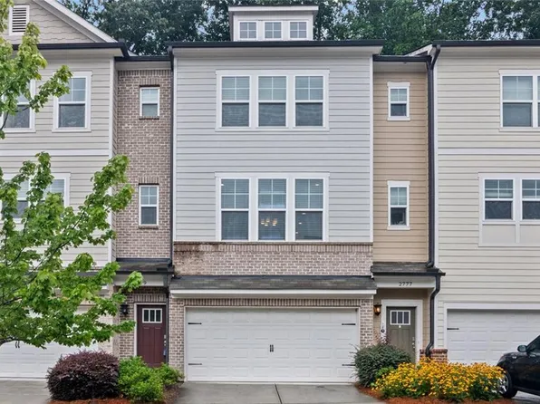 2779 White Oak Ln #20, Decatur, GA 30032
