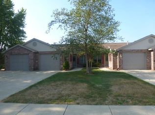 1347 Rosewood Dr, Mount Zion, IL