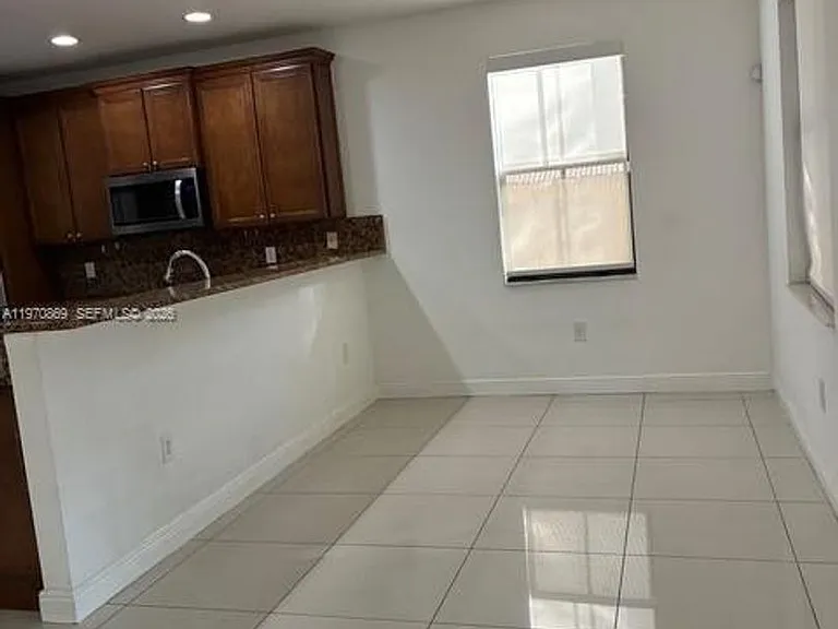 8848 NW 101st Pl — Photo 2