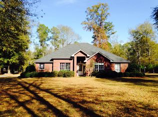 3017 Kennie Pierce Rd, Moss Point, MS 39562