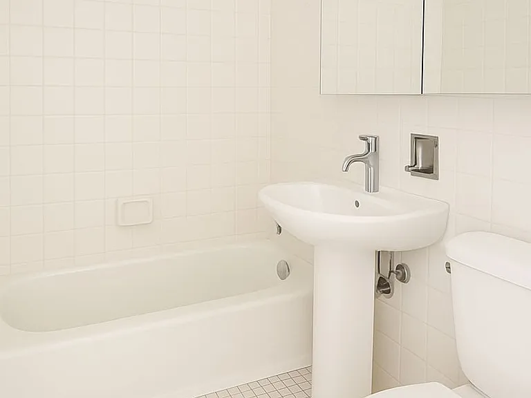 343 E 30th St #19K — Photo 7