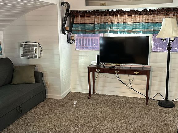 4th image of 1930 Larson Rd #34