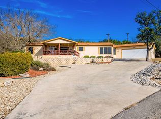 386 Coyote Ridge Dr, Kerrville, TX 78028