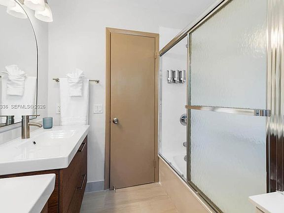5th image of 1500 NW 45th St #0