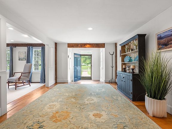 4th image of 41 Longmeadow Rd