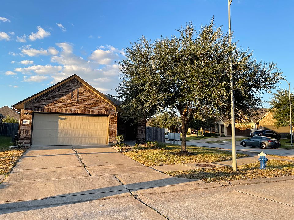 1st image of 20702 Winghaven Dr