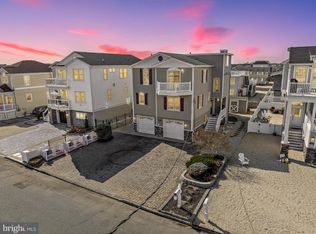 272 N 9th St, Surf City, NJ 08008
