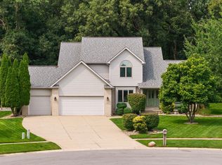 1658 Blue Heron Dr, Valparaiso, IN 46385