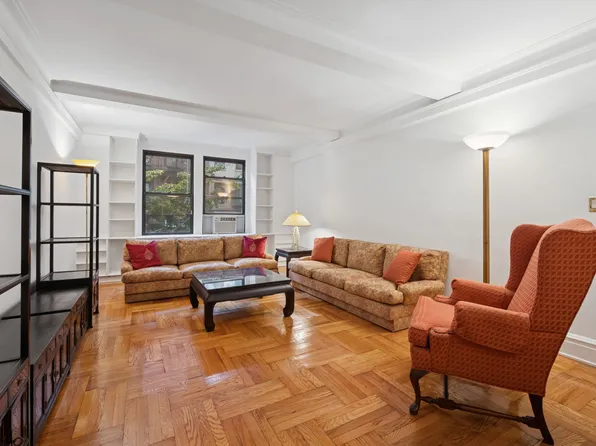 333 East 53rd Street image 4 of 12