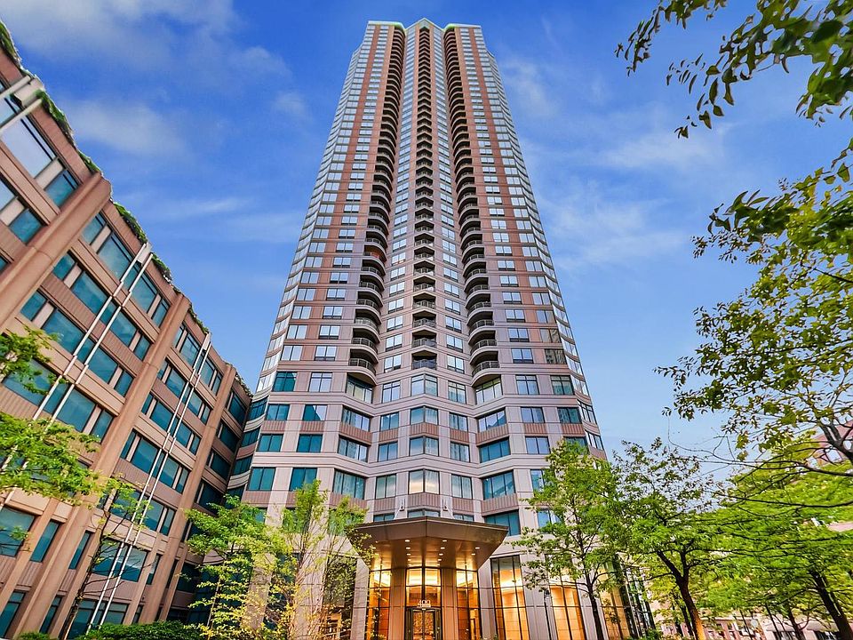 1st image of 400 N Lasalle St #1305