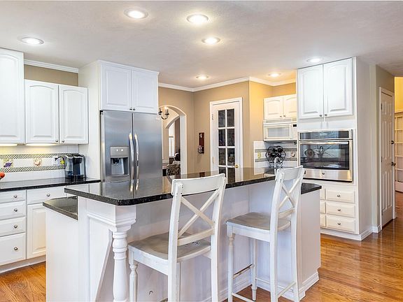 4th image of 6122 S Eagle Crest Dr
