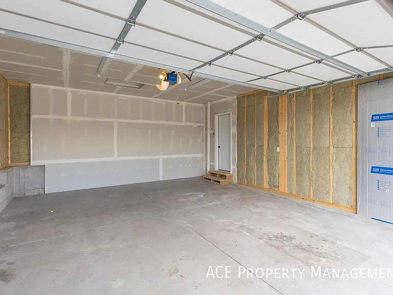 653 Rachel Ln — Photo 11