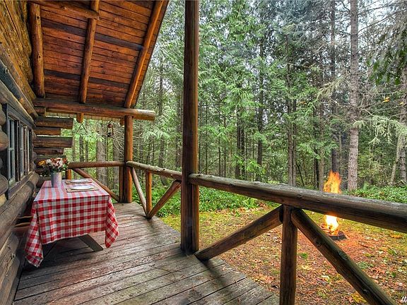 2nd image of 1021 Berry Hill Ln