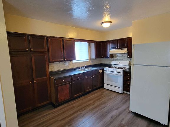 2nd image of 1542 E Gimber St