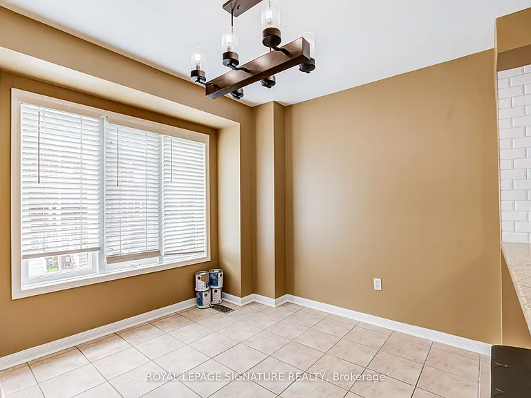250 Richvale Dr S #3 — Photo 20
