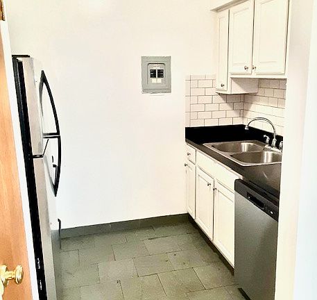 5th image of 9512 Fairview Ave APT 131