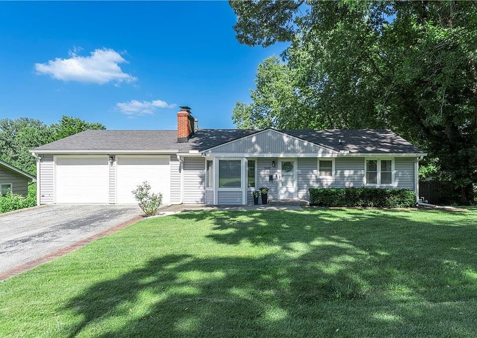 1st image of 5649 Perry Ln