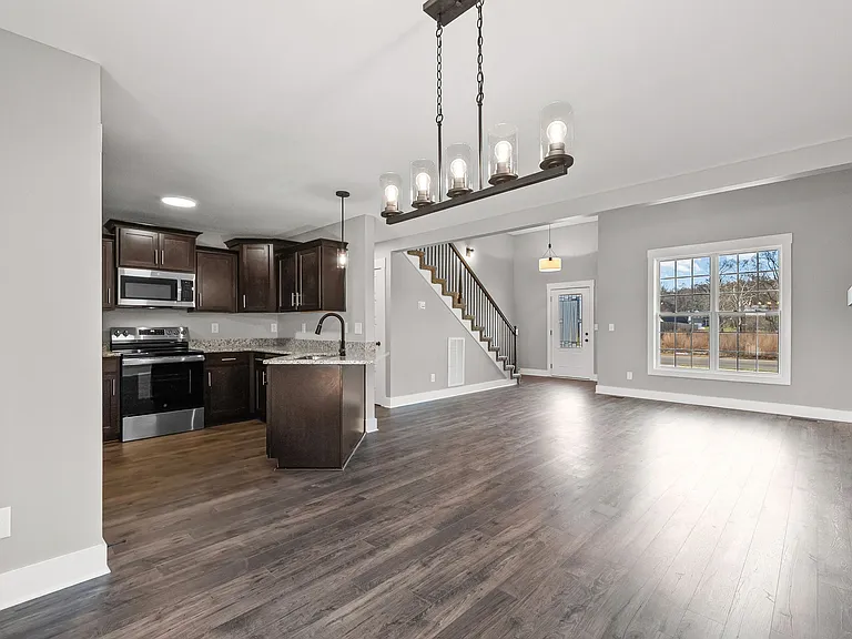 705 Eva Agnes Ave — Photo 5
