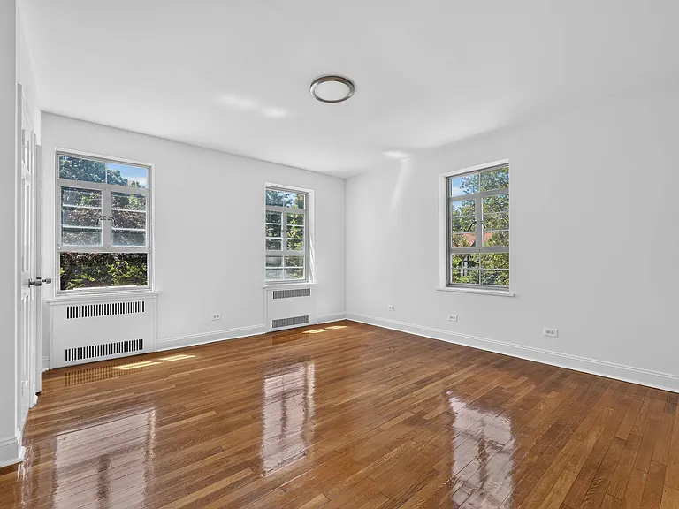 150 Greenway Ter #24W — Photo 8