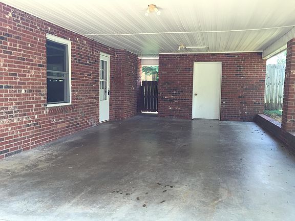 3rd image of 115 Victoria Dr