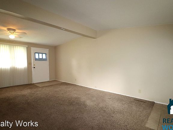 3rd image of 612 Eastborough Ln
