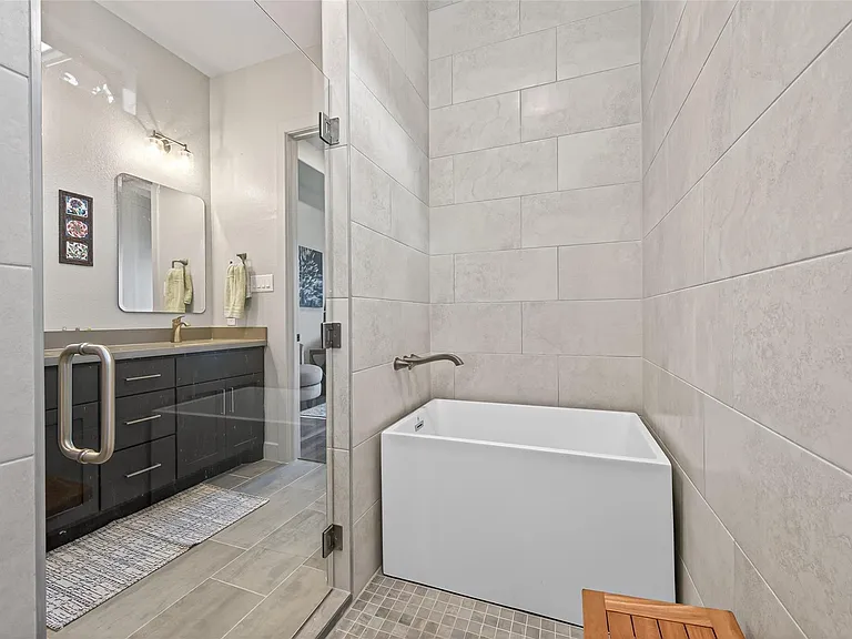 9979 Pebble Glen Dr — Photo 33