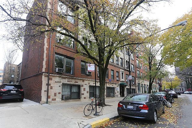 1st image of 536 W Arlington Pl APT 209