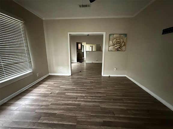 5th image of 525 Church St