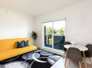 13678 Grosvenor Rd #409, Surrey, BC V3R 5E2