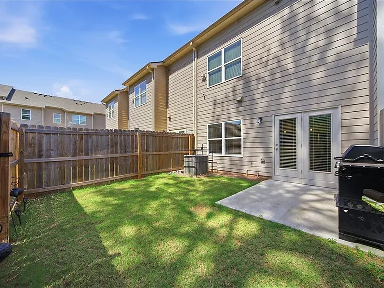 2360 Rex Dr — Photo 24