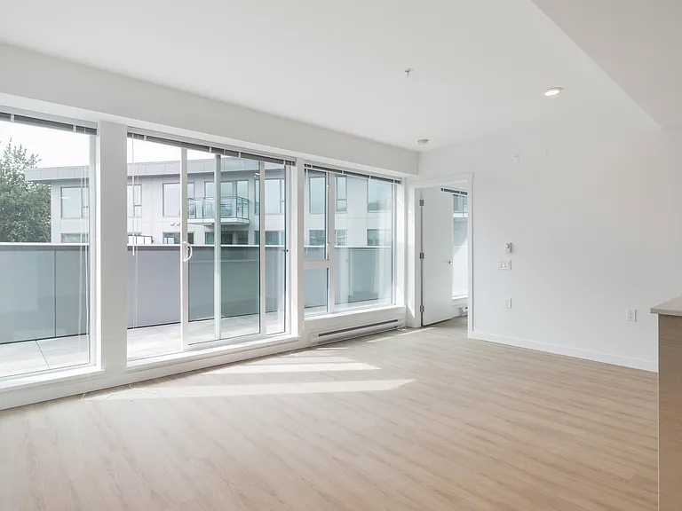 3655 Victoria Dr — Photo 88