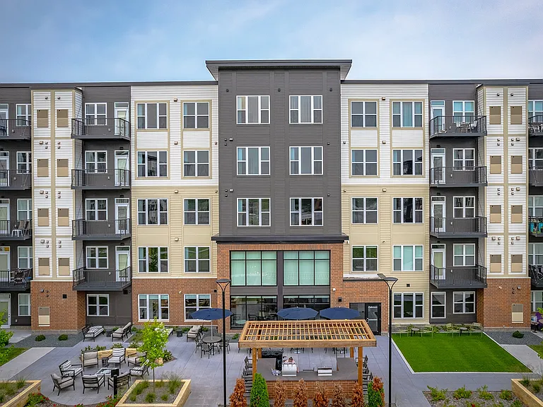 Legacy Commons at Signal Hills 55+ Apartments — Photo 7