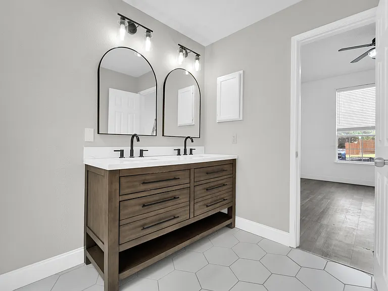 1410 Post Oak Dr — Photo 15