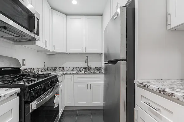 Rented by Compass | media 20