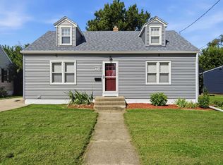304 N Lawndale Ave, Washington, IL 61571