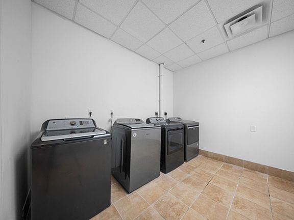 5th image of 1031 Zorn Ave #108
