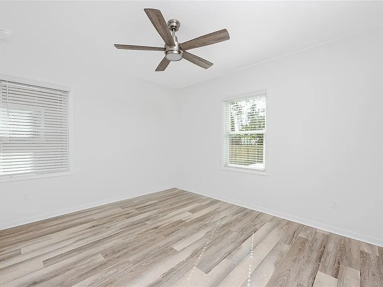 915 E 15th Ave #1 — Photo 24