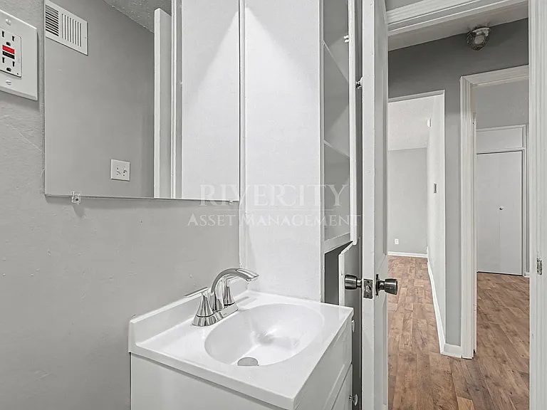 4064 Chippewa Rd — Photo 9