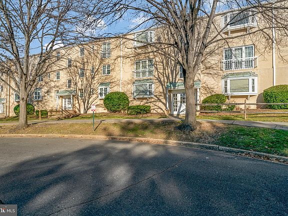 2nd image of 2900 Willston Pl APT 302