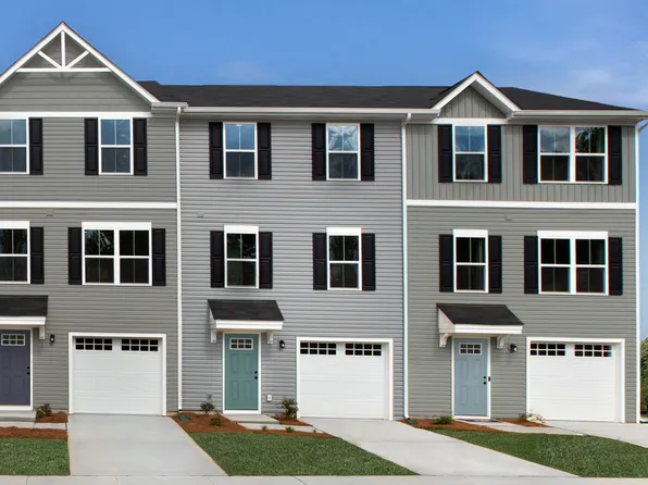 37 Peter Christopher Ct, Wickliffe, OH 44092