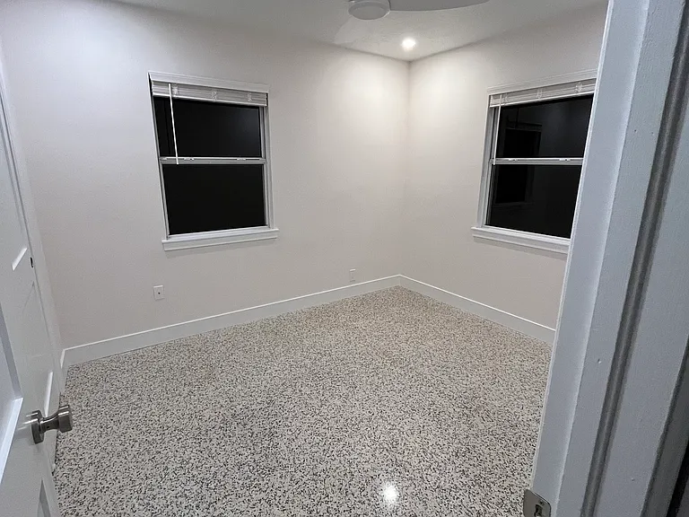 5919 Hollywood Blvd #B — Photo 21