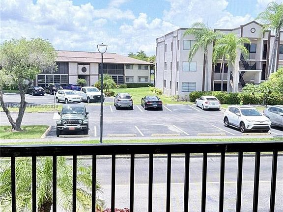 4th image of 9794 N Belfort Cir #202