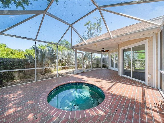 4th image of 1637 Pga Blvd