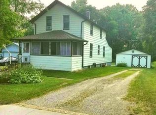 314 Cherry St, Almont, MI